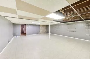 915 S Na Wa Ta Ave, Mount Prospect, IL 60056 - Photo 21