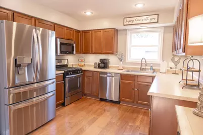 8415 Richmond Road, Wonder Lake, IL 60097 - Photo 15