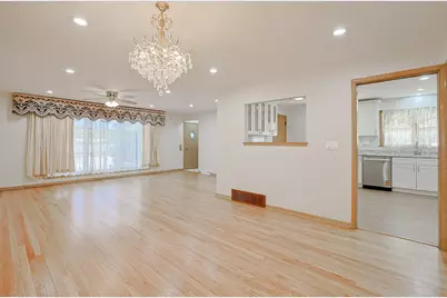 475 Courtesy Lane, Des Plaines, IL 60018 - Photo 7