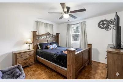 714 Elmwood Drive, Carpentersville, IL 60110 - Photo 11