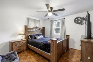 714 Elmwood Dr, Carpentersville, IL 60110 - Photo 11