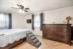 714 Elmwood Dr, Carpentersville, IL 60110 - Photo 13