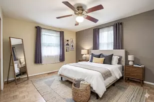 714 Elmwood Dr, Carpentersville, IL 60110 - Photo 9