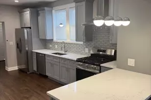 656 E 101st St, Chicago, IL 60628 - Photo 11
