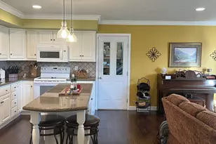 1511 Ballyvaughn Ct, Greenville, IL 62246 - Photo 9