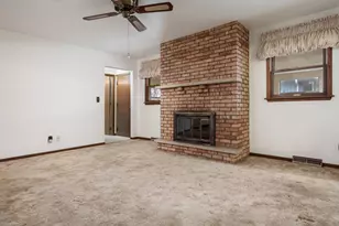 1110 Roxbury, Rockford, IL 61107 - Photo 5