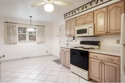 1110 Roxbury, Rockford, IL 61107 - Photo 9