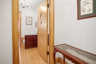 5421 S Cornell Ave, Chicago, IL 60615 - Photo 7