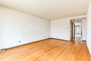 9430 S 81st Ave, Hickory Hills, IL 60457 - Photo 19