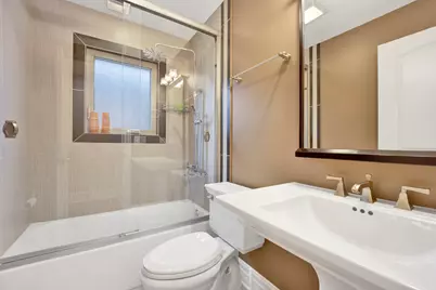 2323 Douglas Avenue, Des Plaines, IL 60018 - Photo 19