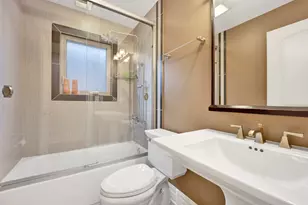 2323 Douglas Ave, Des Plaines, IL 60018 - Photo 19