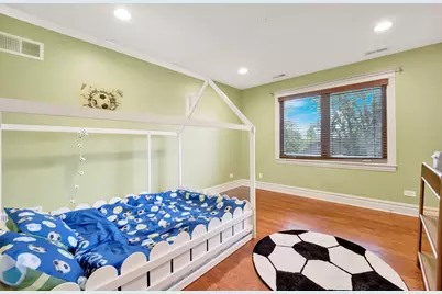 2323 Douglas Avenue, Des Plaines, IL 60018 - Photo 21