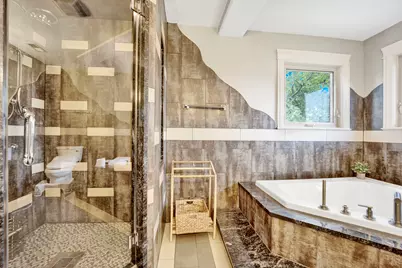 2323 Douglas Avenue, Des Plaines, IL 60018 - Photo 17