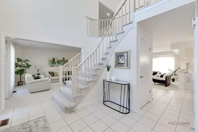 2111 Franklin Drive, Glenview, IL 60026 - Photo 3