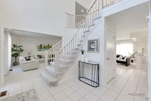 2111 Franklin Dr, Glenview, IL 60026 - Photo 3