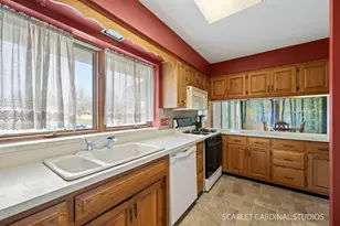 139 W Madison St, Villa Park, IL 60181 - Photo 5