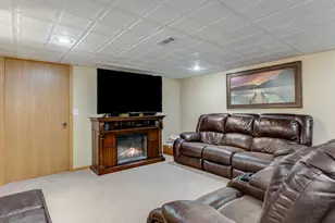 1994 Middlebury Dr, Aurora, IL 60503 - Photo 15