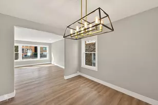 8047 S Kingston Ave, Chicago, IL 60617 - Photo 5