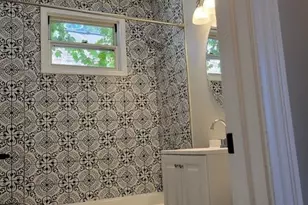 642 N Central Park Ave, Chicago, IL 60624 - Photo 5