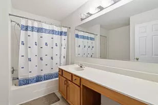 100 Sycamore Dr, Bolingbrook, IL 60490 - Photo 21