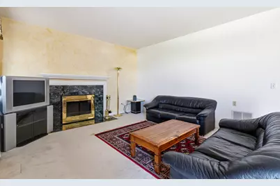 100 Sycamore Drive, Bolingbrook, IL 60490 - Photo 15