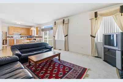 100 Sycamore Drive, Bolingbrook, IL 60490 - Photo 17