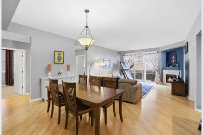 2307 W Wolfram Street #312, Chicago, IL 60618 - Photo 15