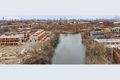 2307 W Wolfram Street #312, Chicago, IL 60618 - Photo 5