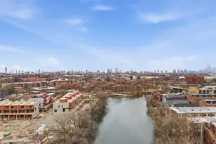 2307 W Wolfram St, Chicago, IL 60618 - Photo 5