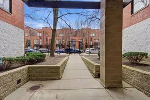 2307 W Wolfram St, Chicago, IL 60618 - Photo 11