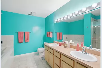 2307 W Wolfram Street #312, Chicago, IL 60618 - Photo 29