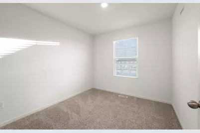 2031 Sequoia Avenue, Mundelein, IL 60060 - Photo 27