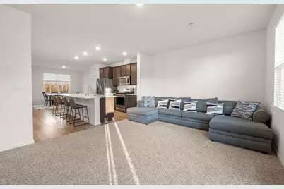 2031 Sequoia Avenue, Mundelein, IL 60060 - Photo 13