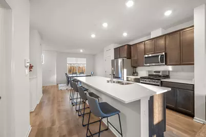 2031 Sequoia Avenue, Mundelein, IL 60060 - Photo 7