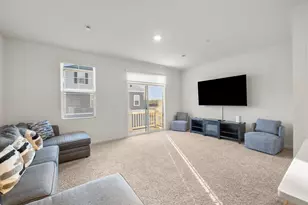 2031 Sequoia Ave, Mundelein, IL 60060 - Photo 9