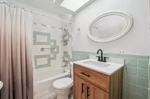 7061 N Kedzie Ave, Chicago, IL 60645 - Photo 9