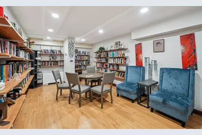 7061 N Kedzie Avenue #1010, Chicago, IL 60645 - Photo 11