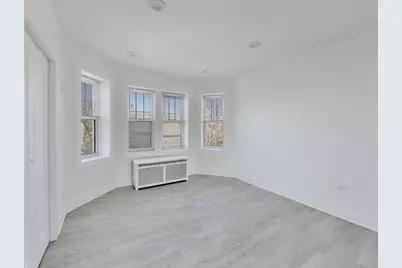 7425 N Campbell Avenue #3, Chicago, IL 60645 - Photo 3