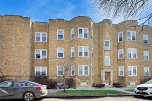 7425 N Campbell Ave, Chicago, IL 60645 - Photo 1