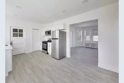 7425 N Campbell Avenue #3, Chicago, IL 60645 - Photo 5