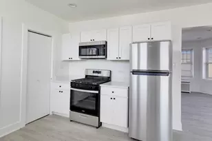 7425 N Campbell Ave, Chicago, IL 60645 - Photo 7