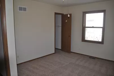 521 S Railroad Street, Montgomery, IL 60538 - Photo 9