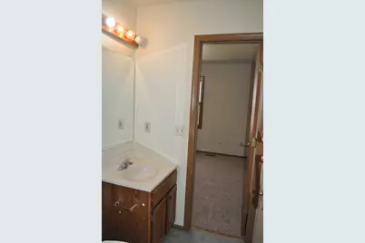 521 S Railroad Street, Montgomery, IL 60538 - Photo 15