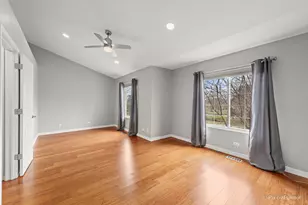 350 Windsor Ct, South Elgin, IL 60177 - Photo 17