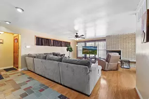 4437 W 100th St, Oak Lawn, IL 60453 - Photo 3