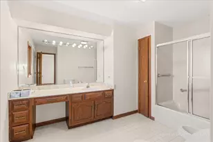 11008 84th Pl, Willow Springs, IL 60480 - Photo 15