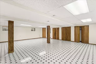 11008 84th Pl, Willow Springs, IL 60480 - Photo 17