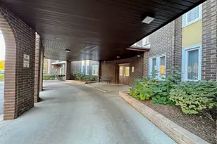 1525 Sander Ct, Wheeling, IL 60090 - Photo 3