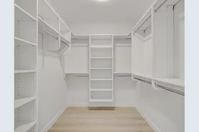 9201 Milwaukee Avenue N #407, Niles, IL 60714 - Photo 5