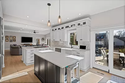 2005 N Woodland Lane, Arlington Heights, IL 60004 - Photo 11